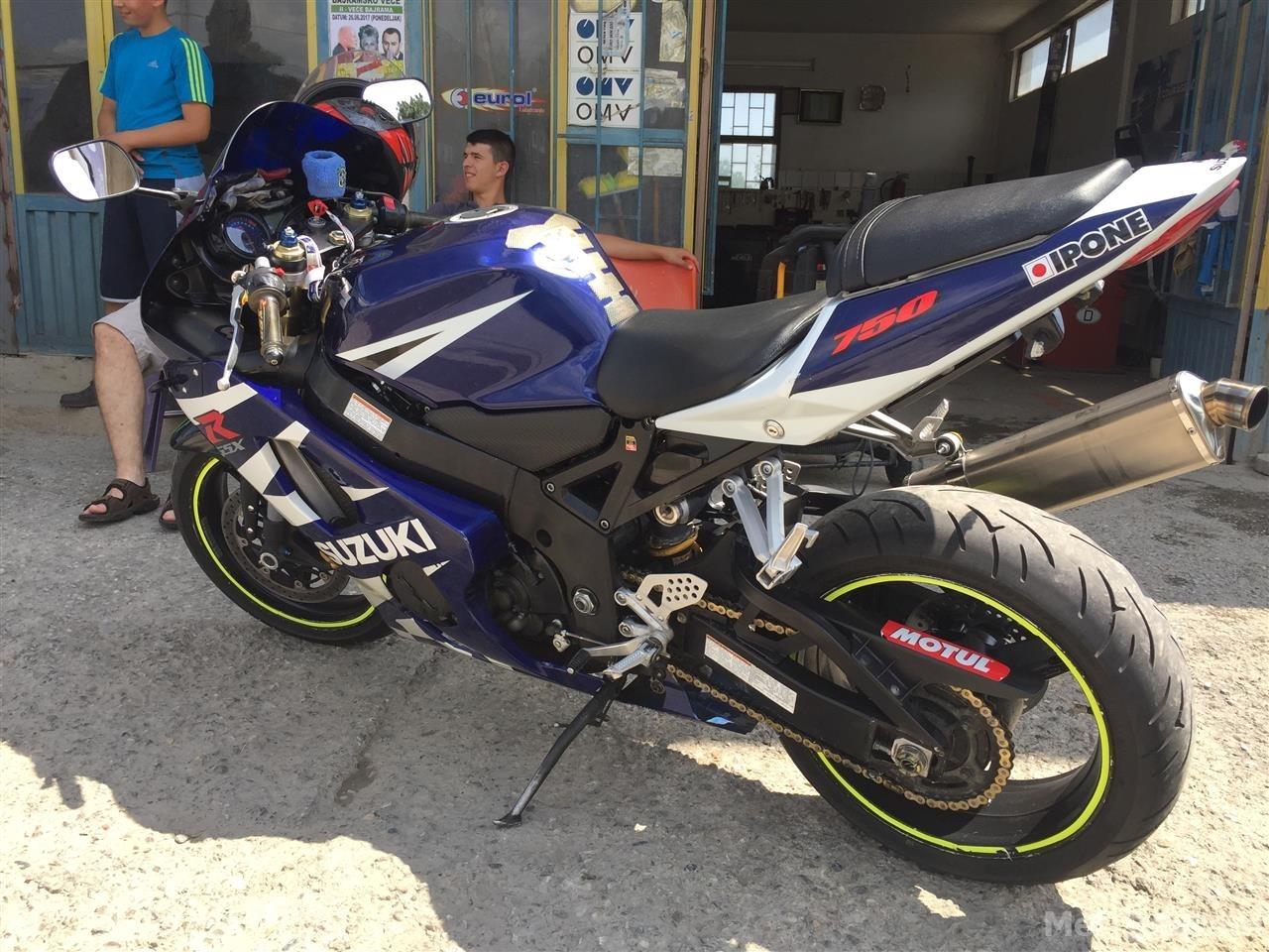 Suzuki gsxr 750 k4